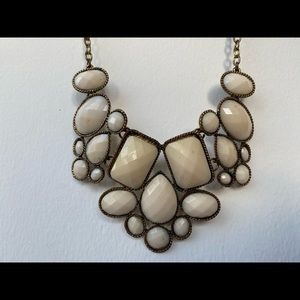 White and gold necklace/chocker